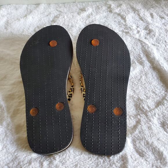 Vera Bradley Flip Flops in Go Wild - Picture 5 of 5